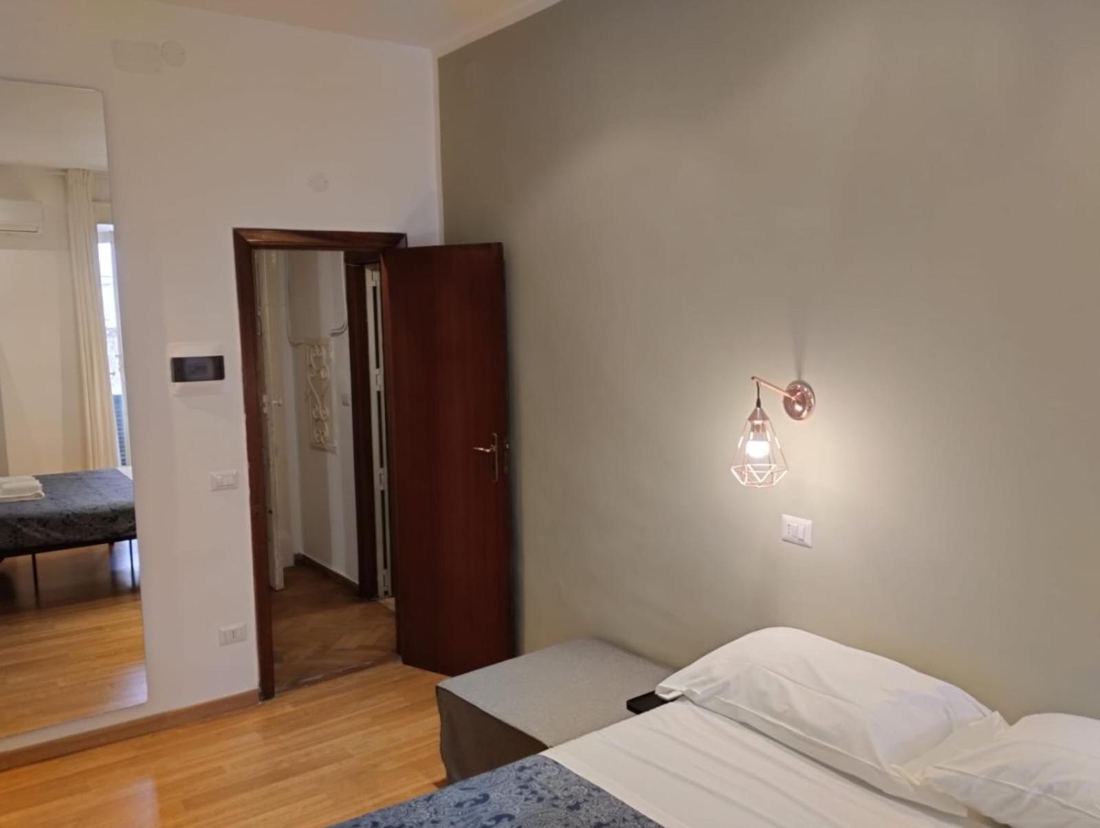 Amedeo Square Bed and Breakfast Neapel Exteriör bild